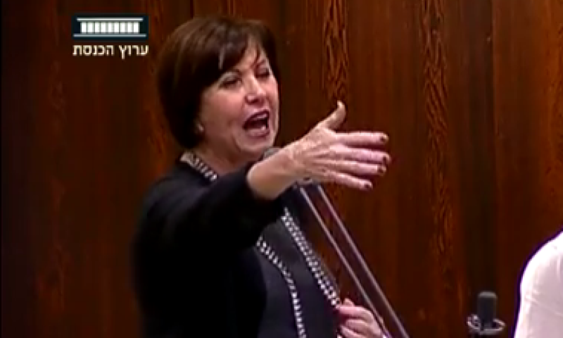 גלאון לעגה למירי רגב: "אייל גולן קורא לך"; צפו