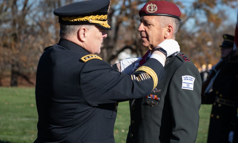 הרמטכ"ל כוכבי קיבל עיטור כבוד מנשיא ארה"ב