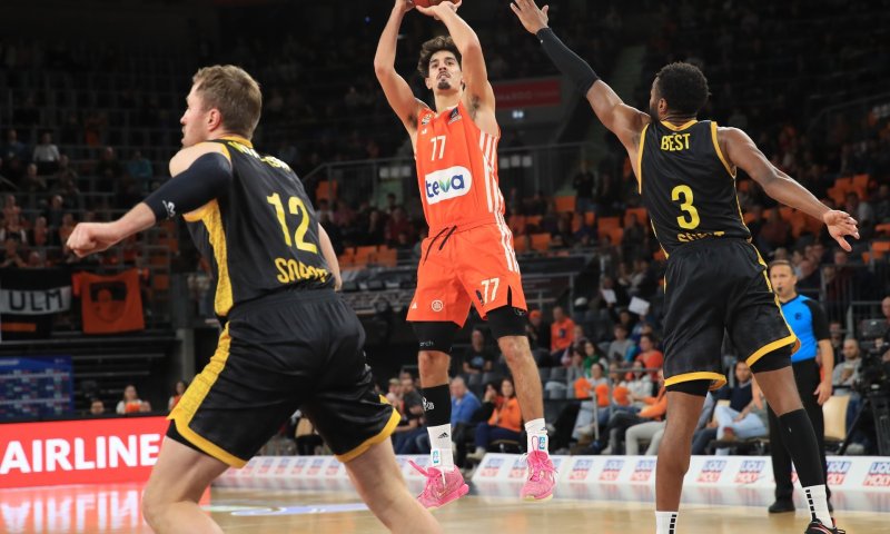 על הבמה הגדולה בעולם: צמד הישראלים ממשיך להרשים