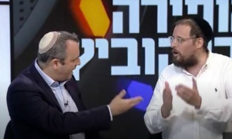 העיתונאי החרדי סירב ללחוץ יד לחבר הכנסת