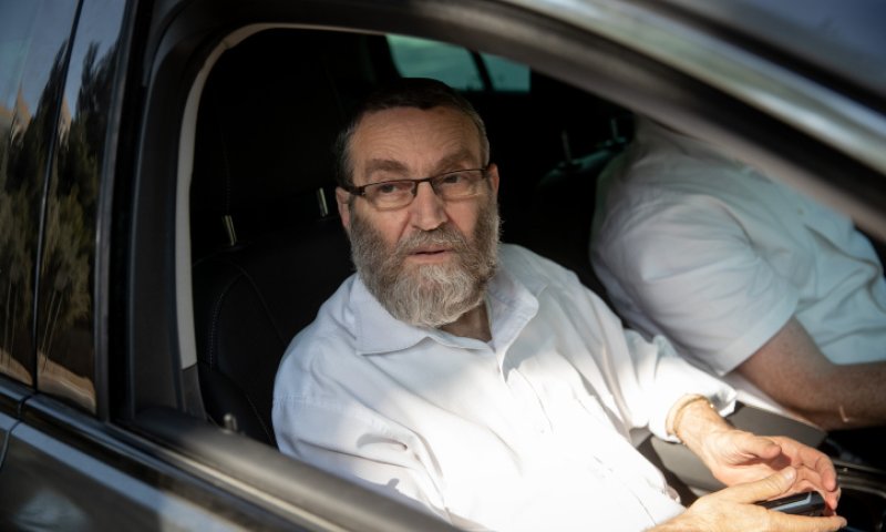 גפני מבהיר: "לא תהיה שום פשרה בנושאים הדתיים"