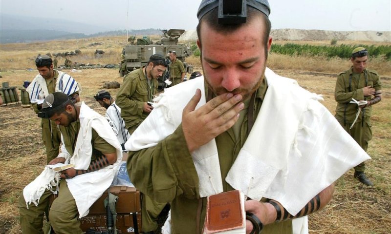 מותר גם להתרגש קצת מהתפילה לשלום המדינה