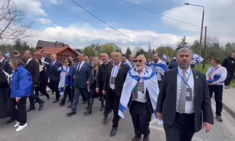 מרגש: ירושלים של זהב עם יונתן רזאל במצעד החיים