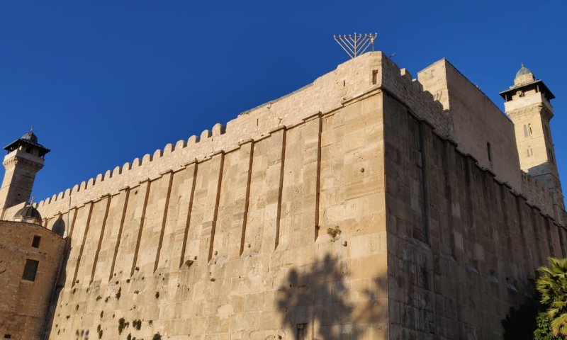 16 ח"כים להאוזר: קיים סיור דחוף במערת המכפלה