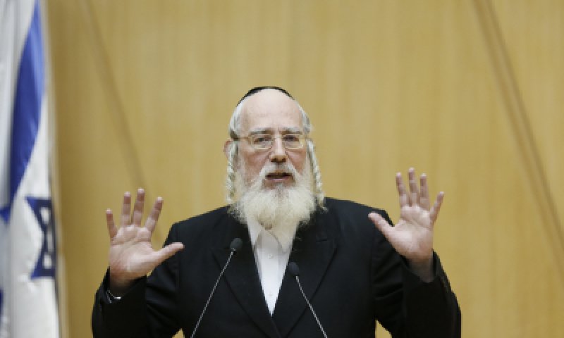 אייכלר: "יש לו מעלה אחת; הוא לא חובש כיפה סרוגה"