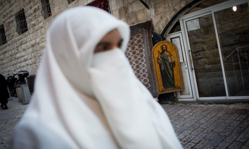 חבר פרלמנט באיראן: הבצורת בגלל הקלות בחוקי הצניעות לנשים