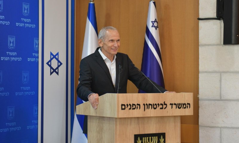 "האויבים בחוץ מטרידים אותי פחות מהקרע בחברה"