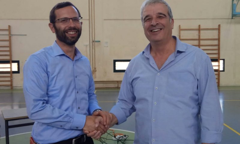 בנימין: אבי רואה העביר את המקל לישראל גנץ