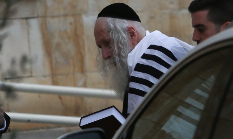 חשש שימלט: אליעזר ברלנד הובא להארכת מעצרו