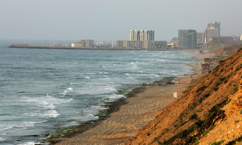 משרד הבריאות מזהיר: אזהרת רחצה בחופי תל אביב והרצליה