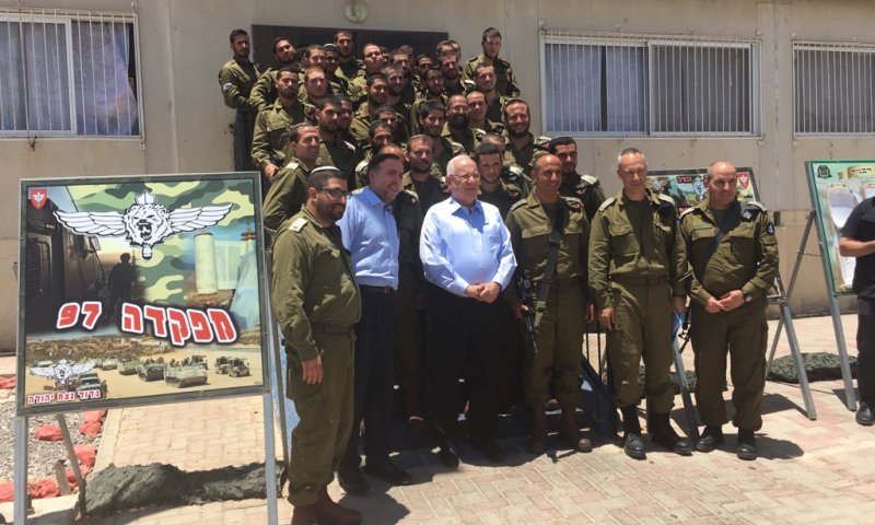 נשיא המדינה הצדיע לחיילים החרדים