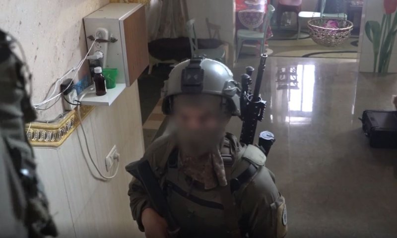 צפו: לוחמי צה"ל פועלים בתוך בית המחבל