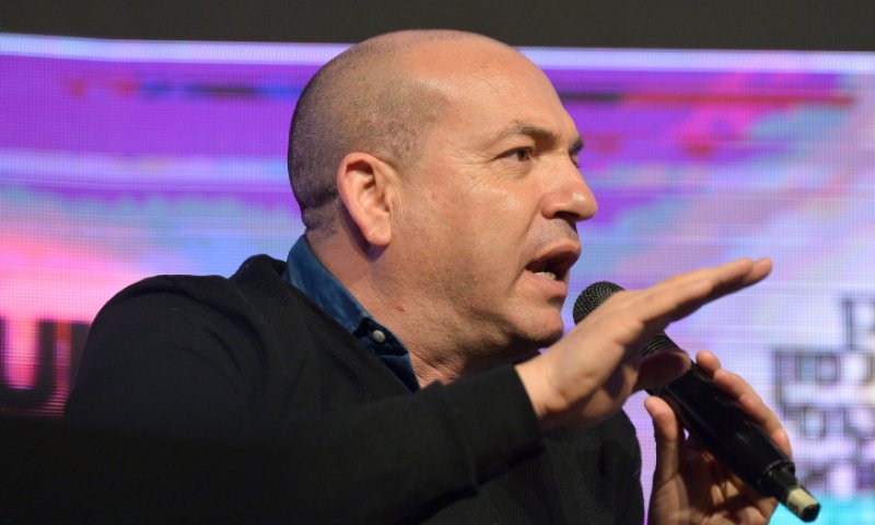 בלי אופירה: הג'וב החדש של אייל ברקוביץ'