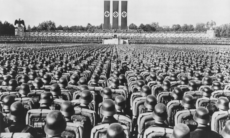 פולין תדרוש פיצויים מגרמניה על מעשי הנאצים