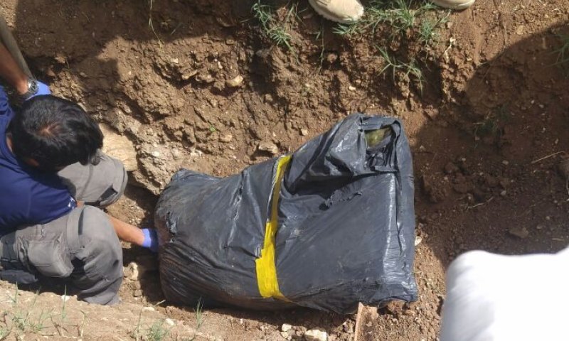 זוועה: רצחו את שכנם, ביתרו את גופתו והטמינו בגינה