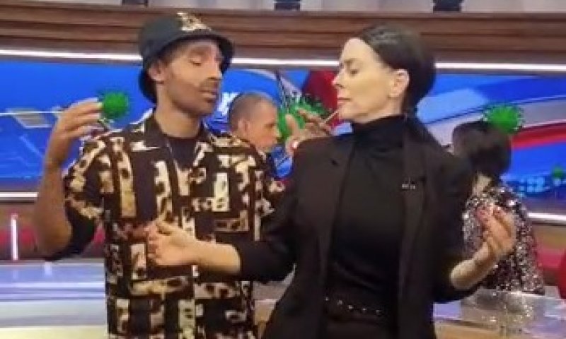 מתבקש: עומר אדם ומרב מיכאלי בארץ נהדרת| צפו: