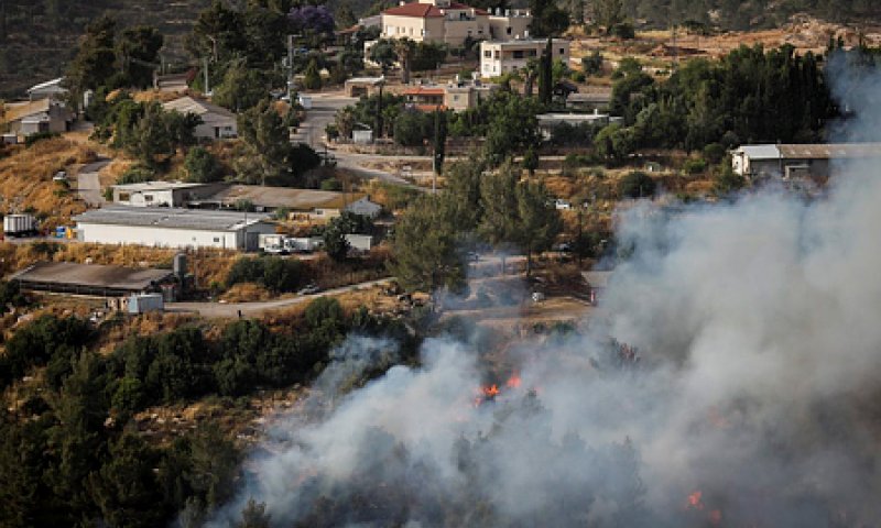 מדינה בלהבות:בת 4 נספתה בשריפה; בתים פונו ליד י-ם