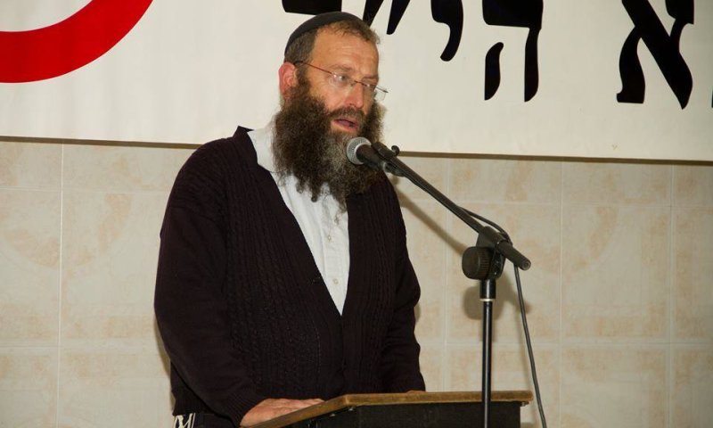 "אורי אריאל נלחם רק כדי להישאר שר. בנט ייכנע"