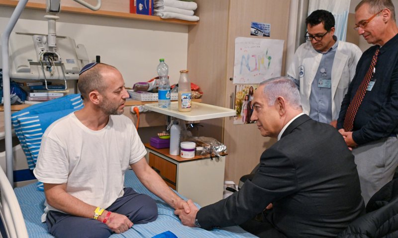 הלוחם הסרוג שנפצע לנתניהו: "צריך לכסח אותם"