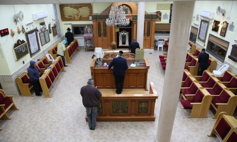 אחרי ההחלטה &ndash; הממשלה מבהירה: עד 50 איש בביכ"ס