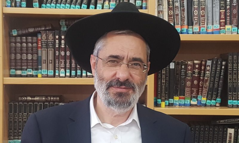 האם הרמב"ם הורה לתלמידו לא ללמוד גמרא?