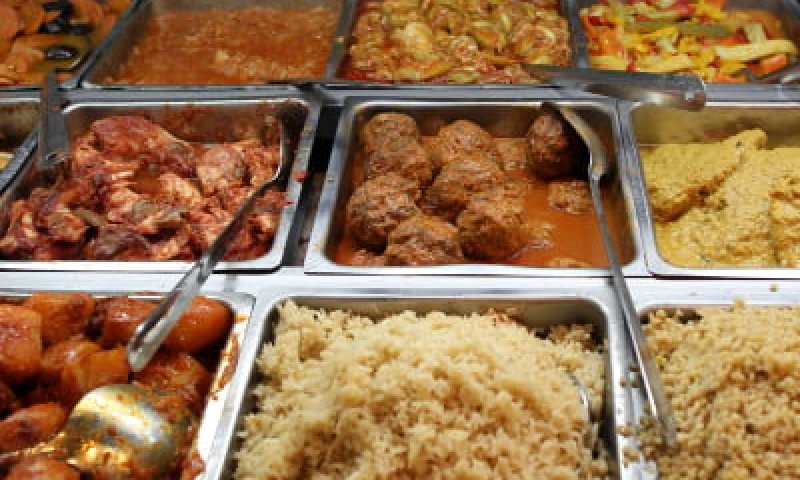 אין תעודת כשרות, הטבח גוי; הרבנות אומרת אפשר לאכול