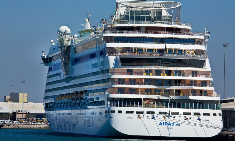 בעקבות הפגנות: ישראלים תקועים על ספינה ביוון