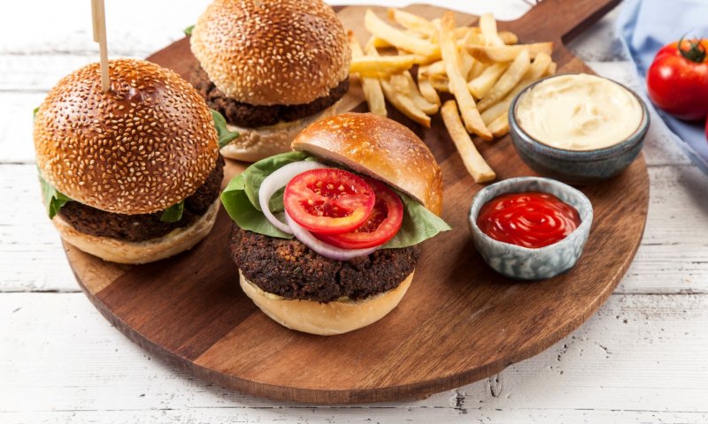 פעמיים כי טוב: 2 מתכונים מנצחים להמבורגר פרווה