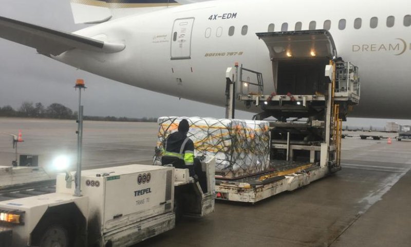 משלוח ראשון של תרופת הקורונה נחת בישראל