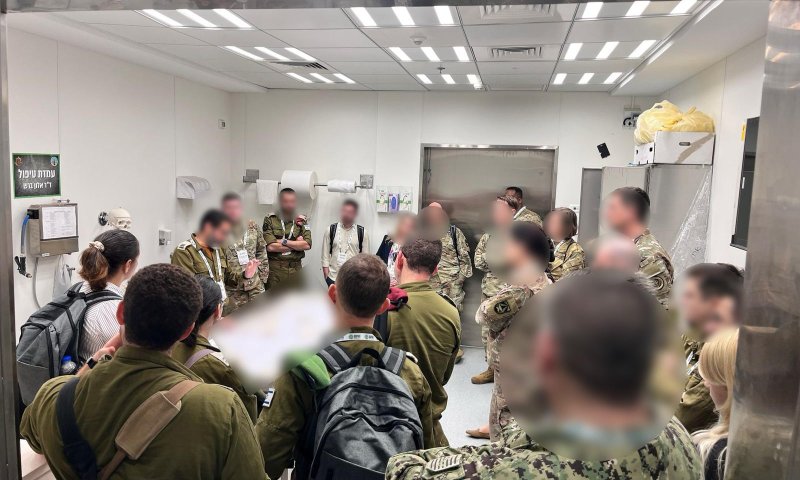 "להוט להמשיך איתכם": צבא ארה"ב בביקור במעבדת הרבנות הצבאית