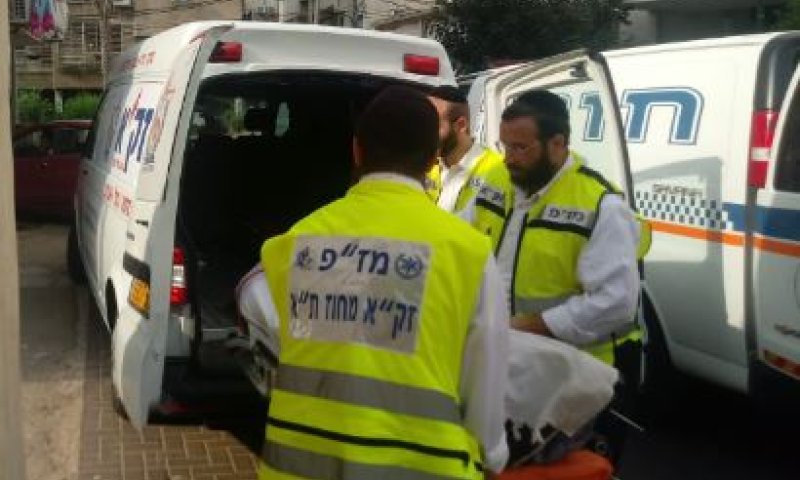 טרגדיה: אדם התמוטט באמצע תפילה ונפטר