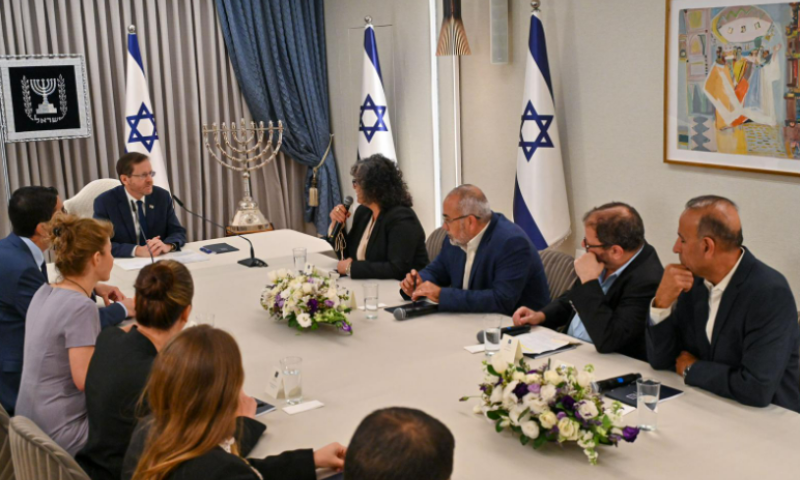 הרצוג לסלימאן: בלתי מתקבל שתמכת במחבלים