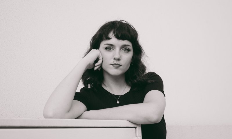 שלושה אקורדים ואינסוף רכות | הסינגל החדש של ענת מושקובסקי