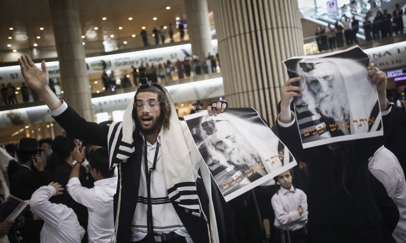 הרב הנמלט אליעזר ברלנד חזר לארץ ונעצר