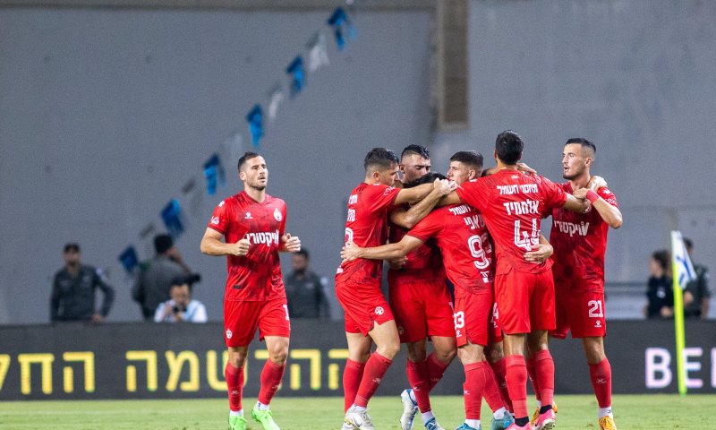 איזה אופי: באר שבע ניצחה ב-9 שחקנים ופתחה פער בפסגה