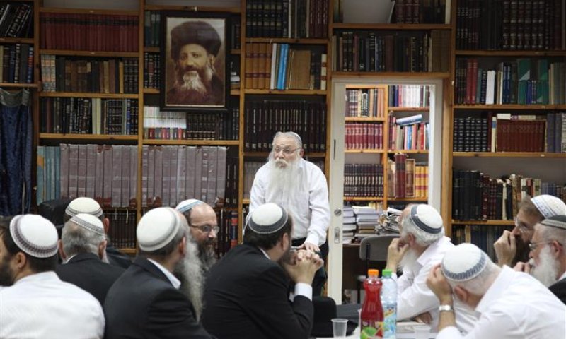 צו שמונה בחצות: כנס חירום של רבנים בבית הרב דרוקמן