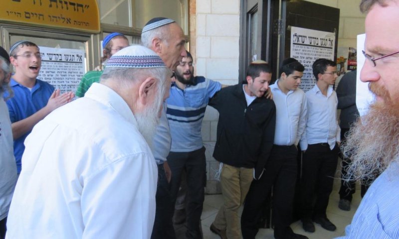 הרבנים בקריאה "לא יתכן לתת יד לגזירת ההריסה"