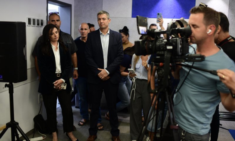 דיווח: השר לשעבר מקים מפלגה חדשה