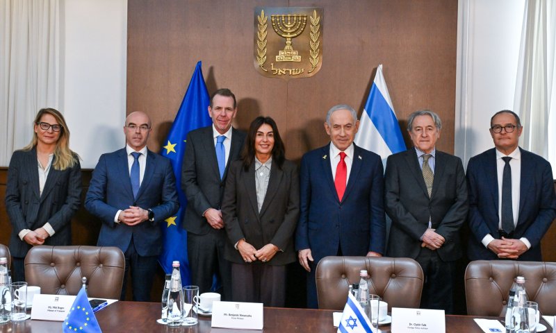 חיזוק מדיני: ראש הממשלה נפגש עם משלחת ידידי ישראל