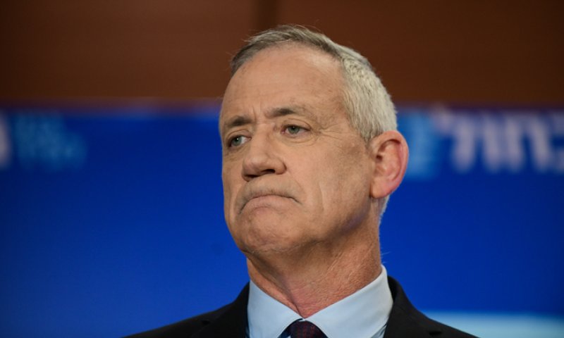 הקלטות גנץ חושפות: לא שולל ישיבה עם נתניהו