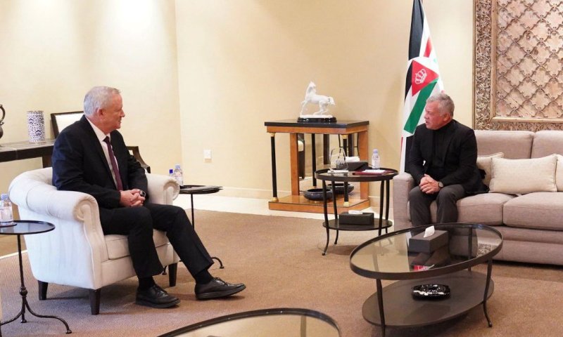 אחרי אבו מאזן: גנץ נפגש עם מלך ירדן