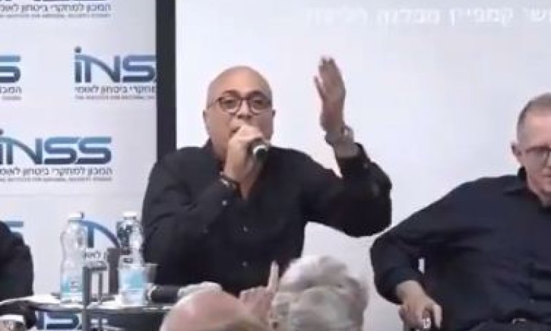 'יצאו מהחורים': ההתבטאות האומללה של מנו גבע. צפו