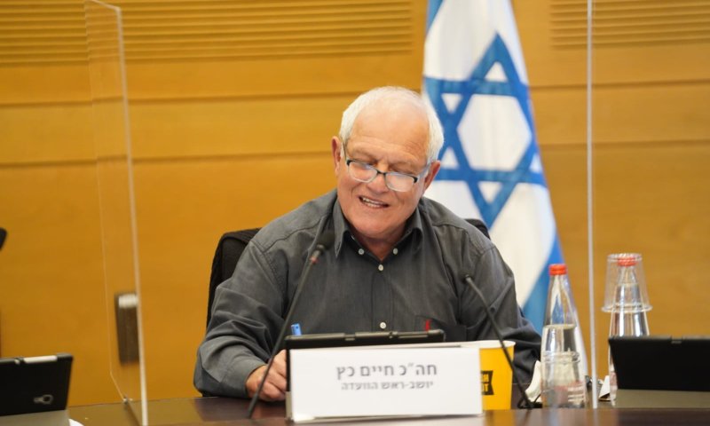 יו"ר הוועדה תומך: הגבלת עובדים שלא התחסנו