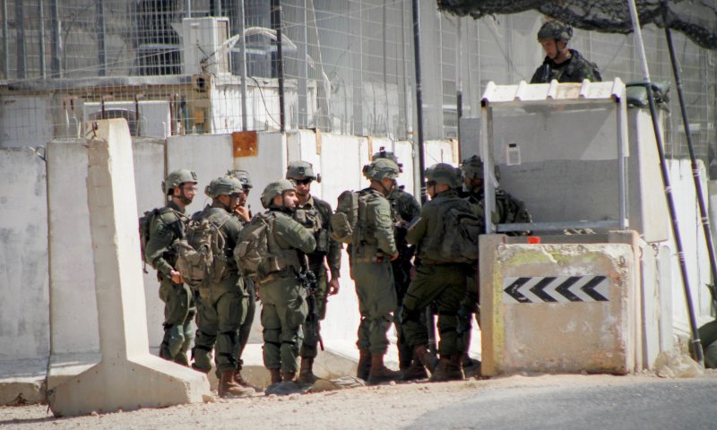 לאחר שביצעו פיגוע דריסה, המחבלים נעצרו על ידי כוח צה"ל