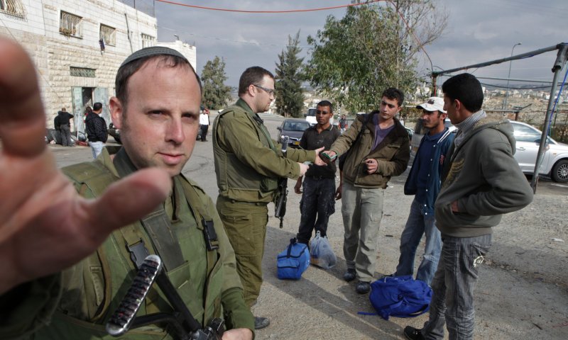 מסיע שוהים בלתי חוקיים הורשע בעבירות מס