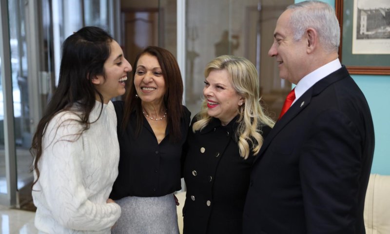 בדרך לישראל: נעמה יששכר על מטוס ראש הממשלה