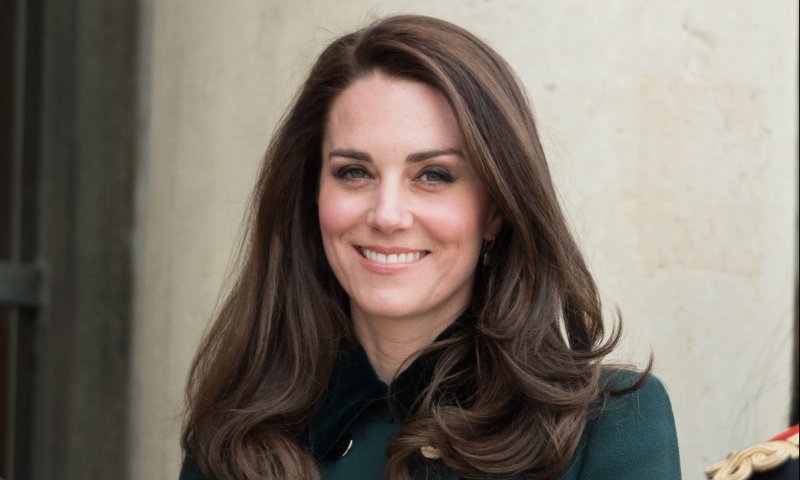 התעלה על כולם: סוד המלתחה של קייט מידלטון נחשף