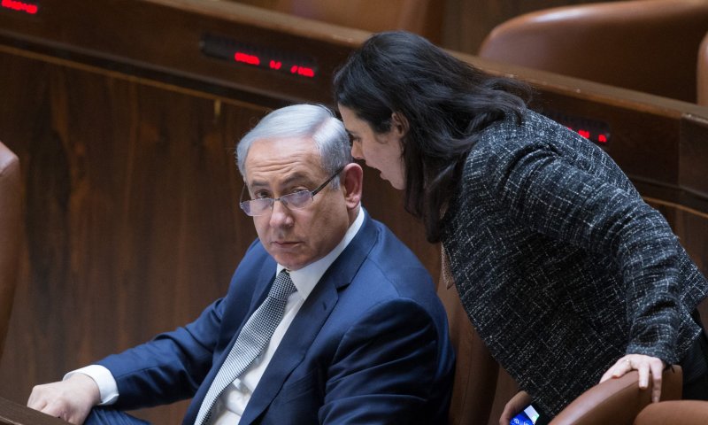 נתניהו נגד שקד: "מדברת ימין &ndash; אבל הולכת שמאל"