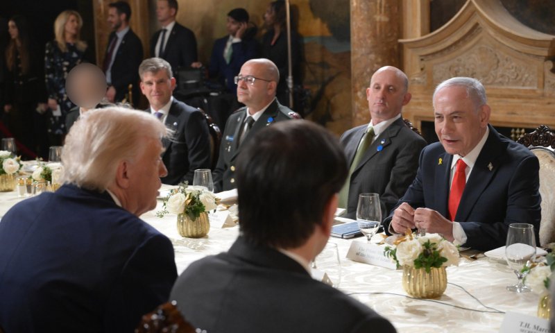 במהלך הפגישה עם נתניהו: ההודעה החריגה של קיש לטראמפ