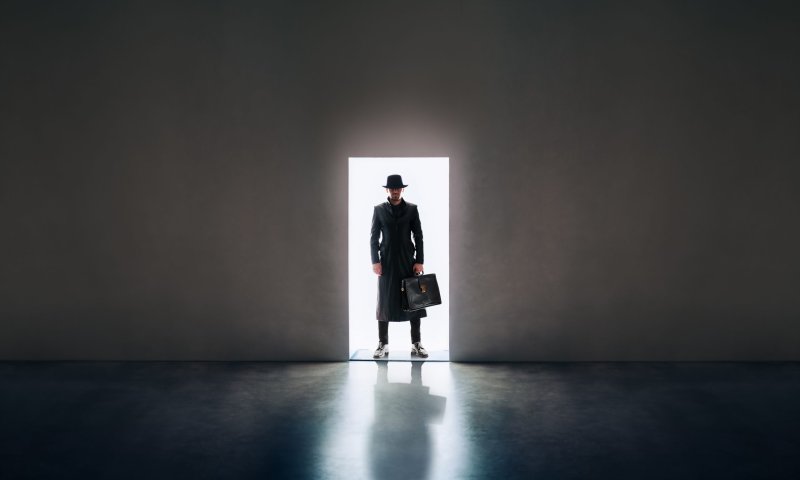 איש מוסד לשעבר עמד בקשר עם אשת הנסיך חמזה